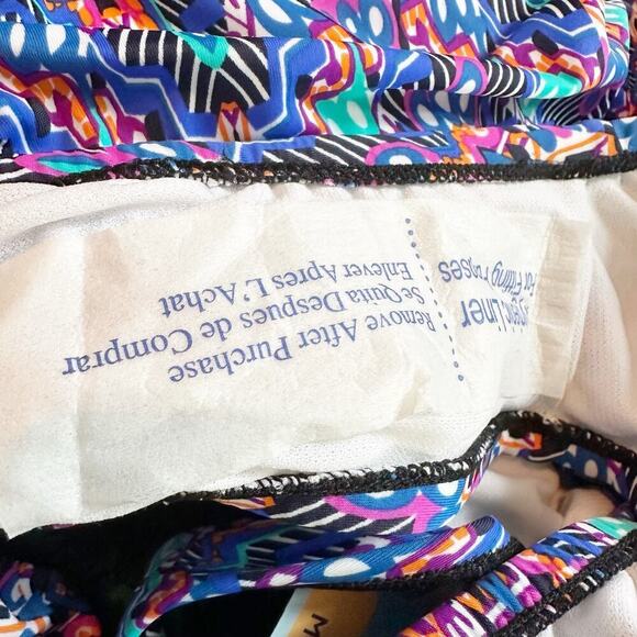 Swim Solutions Tummy-Control Shirred One-Piece
Swimsuit Size US 10 - Picture 6 of 9